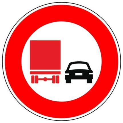 Kamyonlar İçin Öndeki Taşıtı Geçmek Yasaktır Levhası TT-28